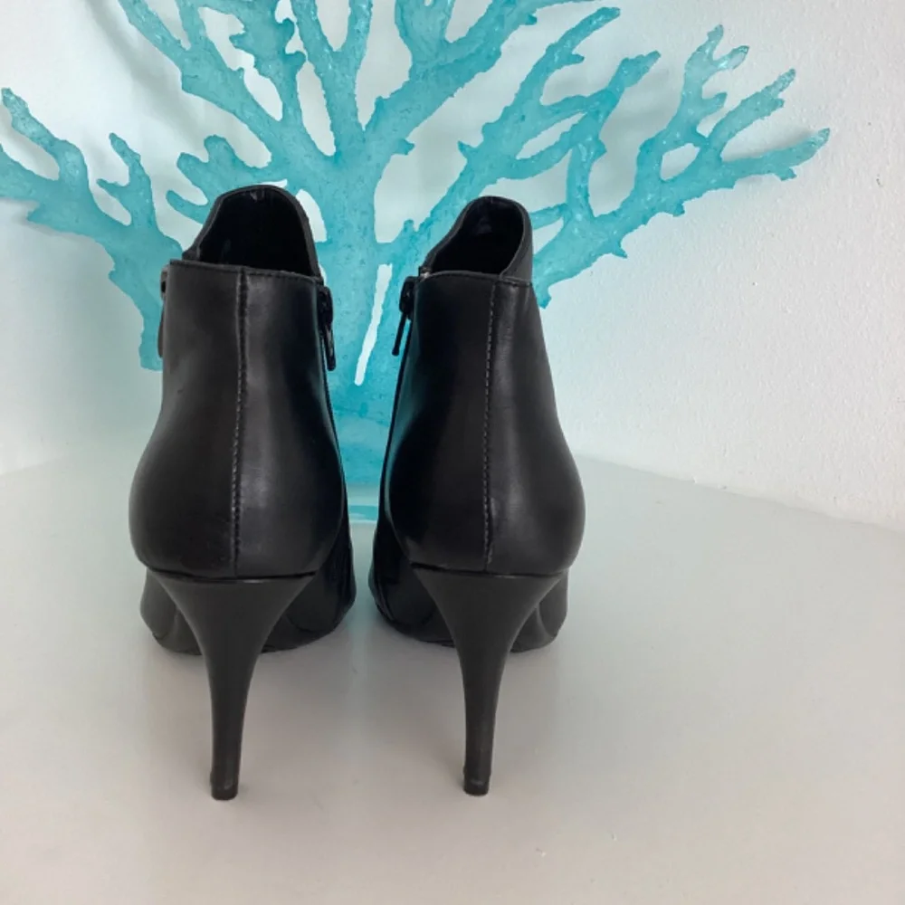 AEROSOLES HEELREST ANKLE ZIPPER ACCENT BOOTIES BOOTS 3.5 in Heel Sz 7.5
